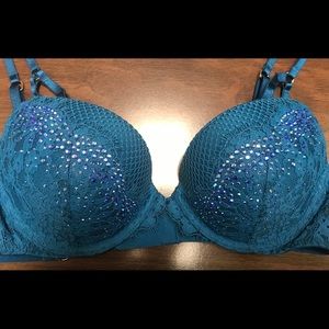 NEW NWT Victoria Secret Very Sexy Push-Up Bra 34B